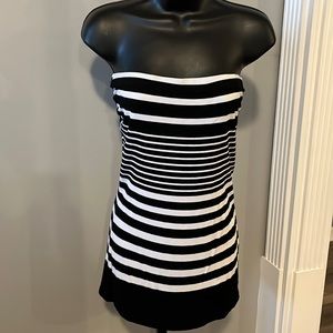 Black and White top sz M